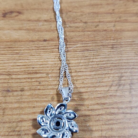 New Womens Blue & White Sapphire Necklace 14ktwg & 925 Silver - Picture 5 of 6